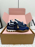 M-Sneakers