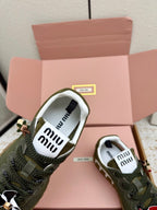 M-Sneakers