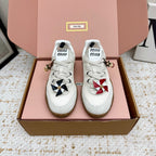 M-Sneakers