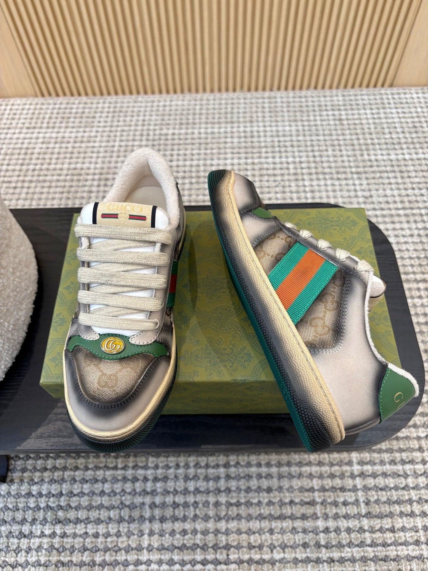 G-Sneakers