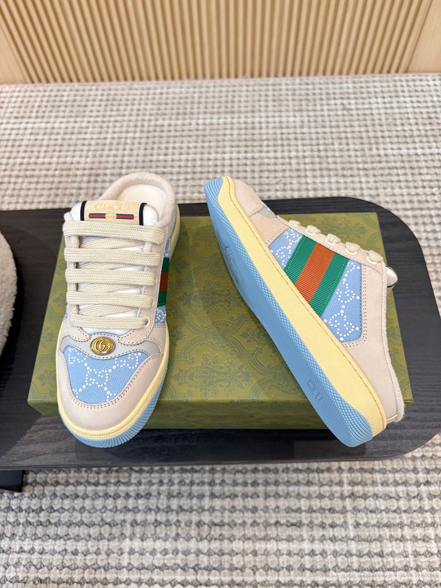 G-Sneakers