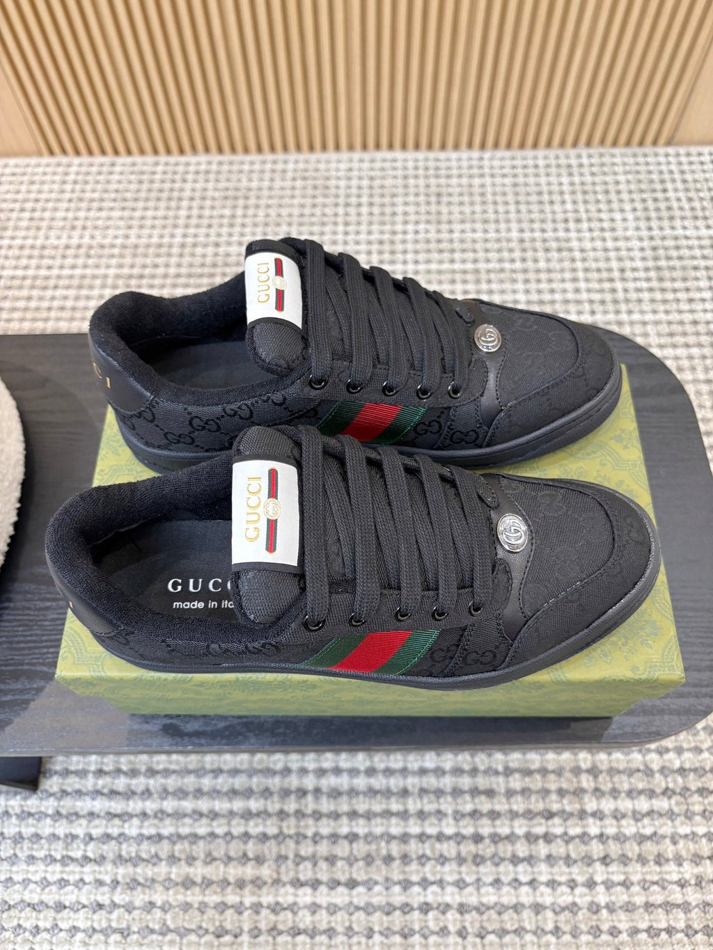 G-Sneakers