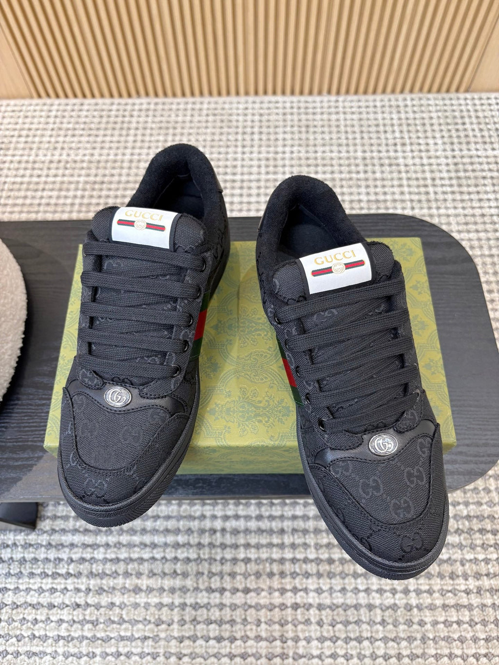 G-Sneakers