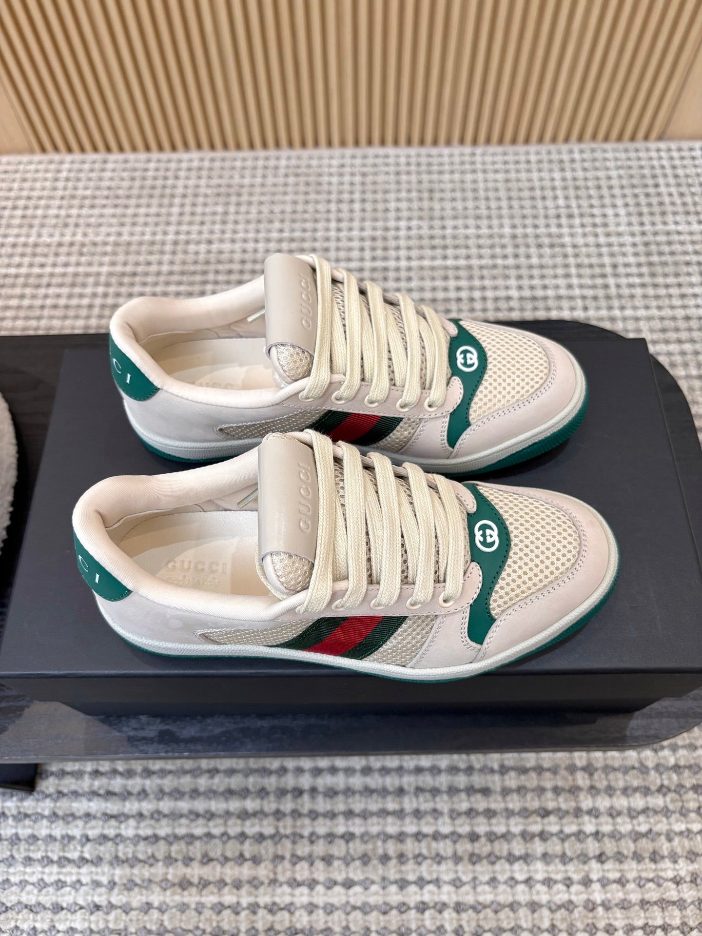 G-Sneakers