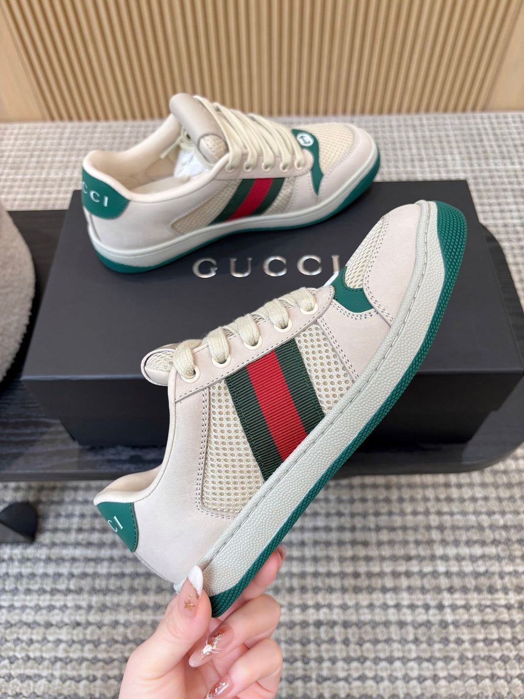 G-Sneakers