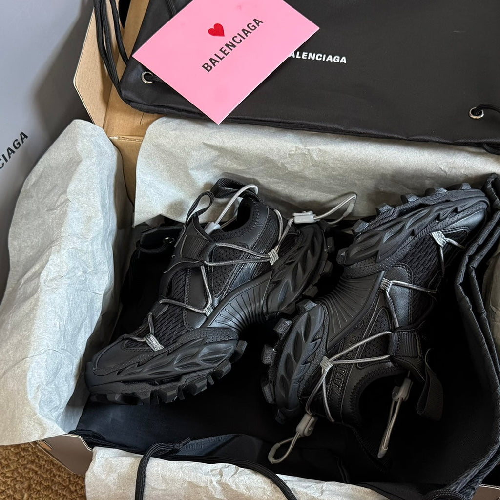 B-Sneakers