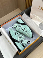 D-Sneakers