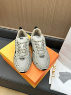 D-Sneakers