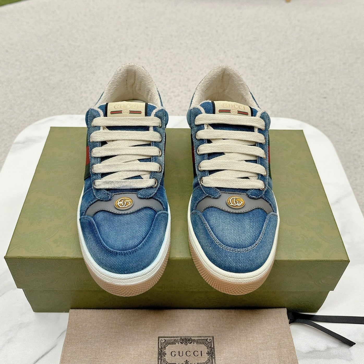 G-Sneakers