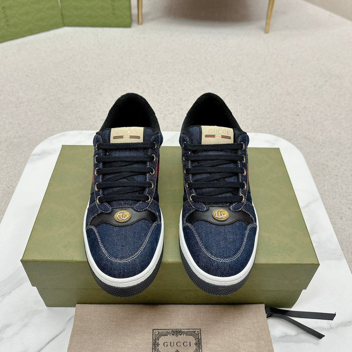 G-Sneakers