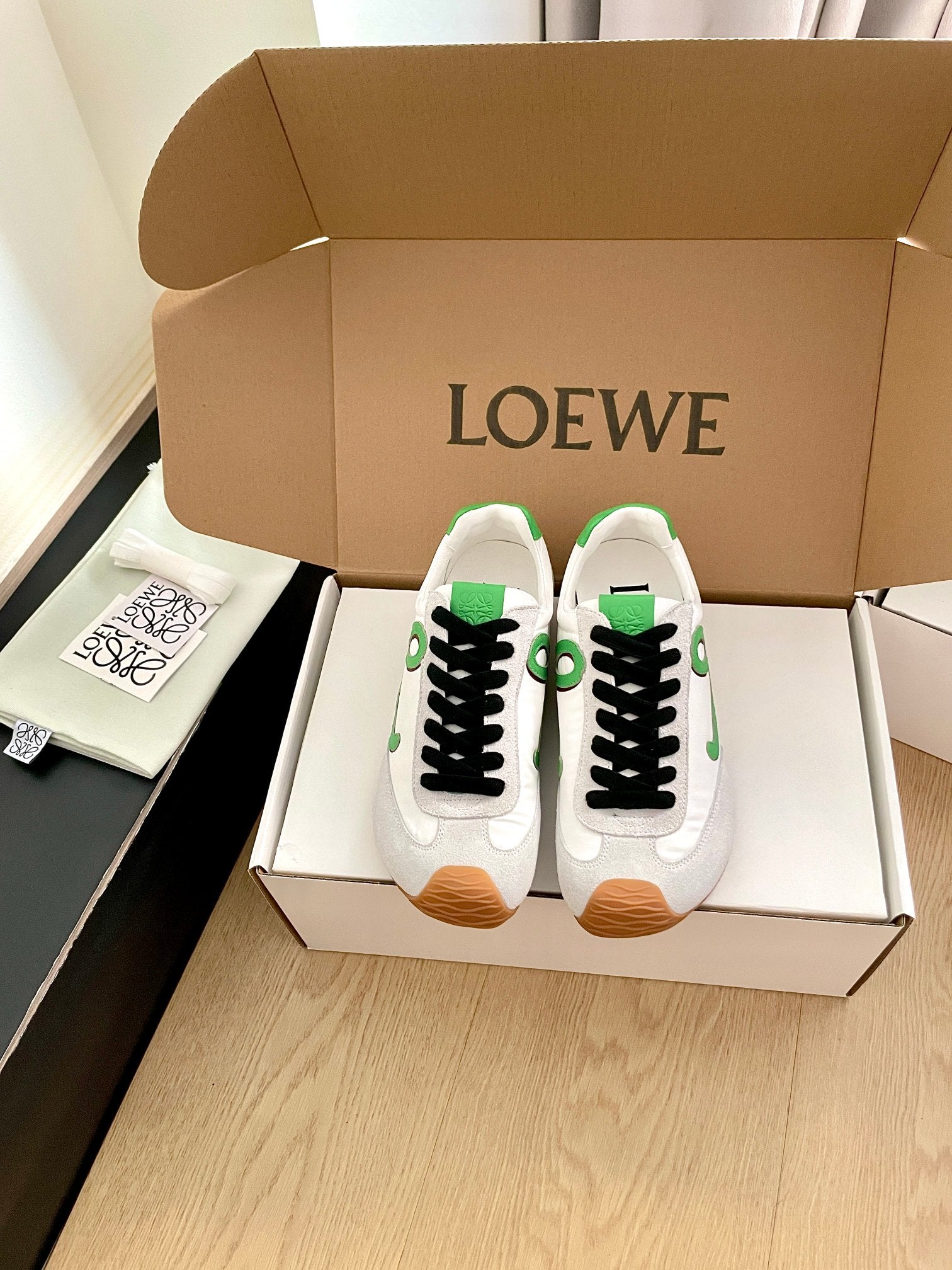 L2-Sneakers