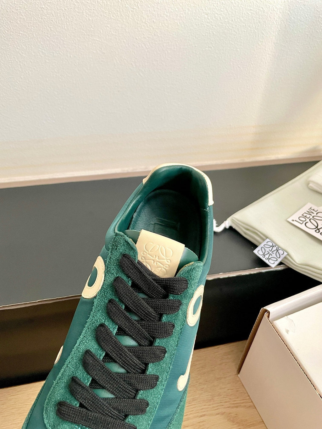 L2-Sneakers