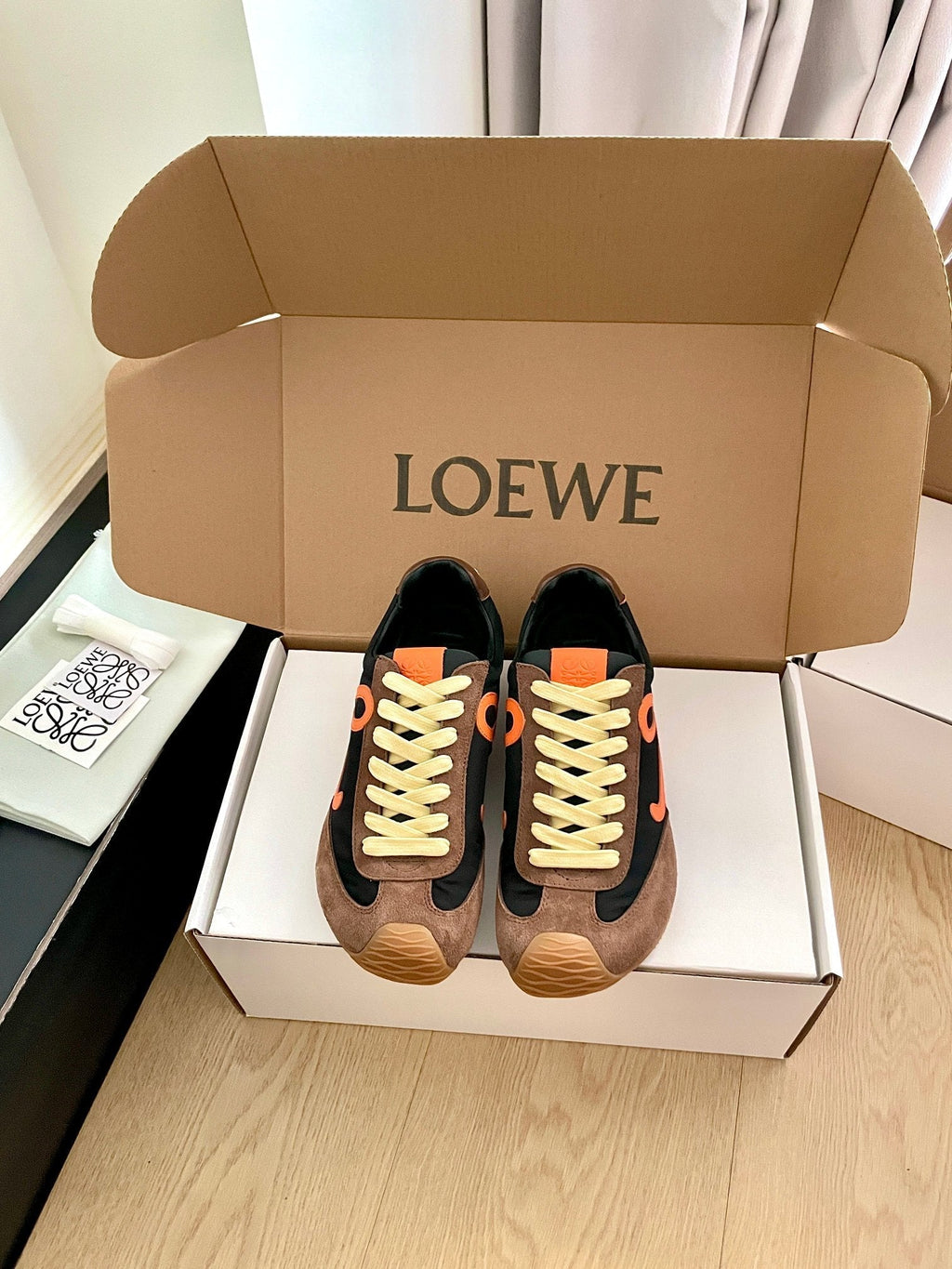 L2-Sneakers