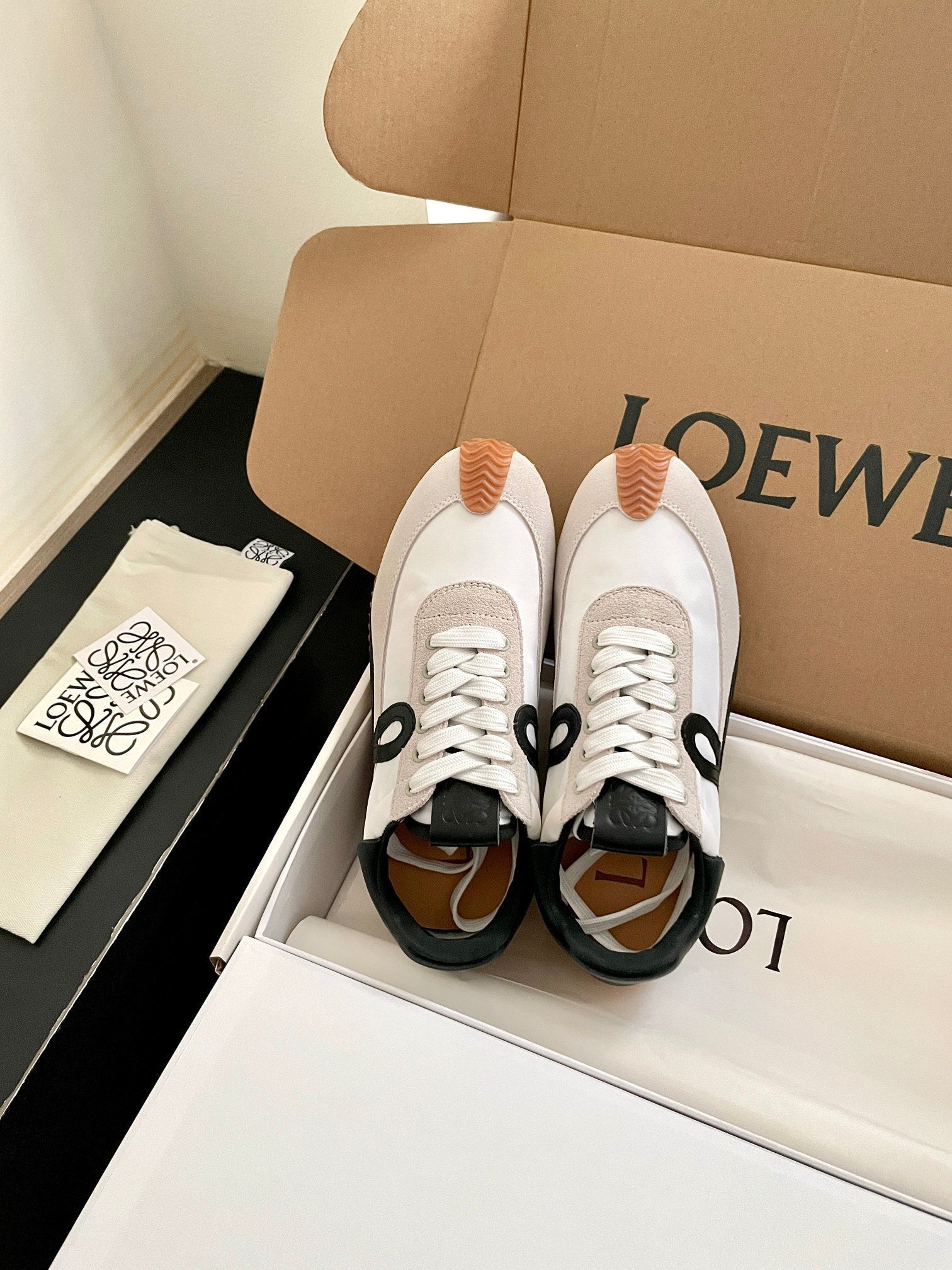 L2-Sneakers