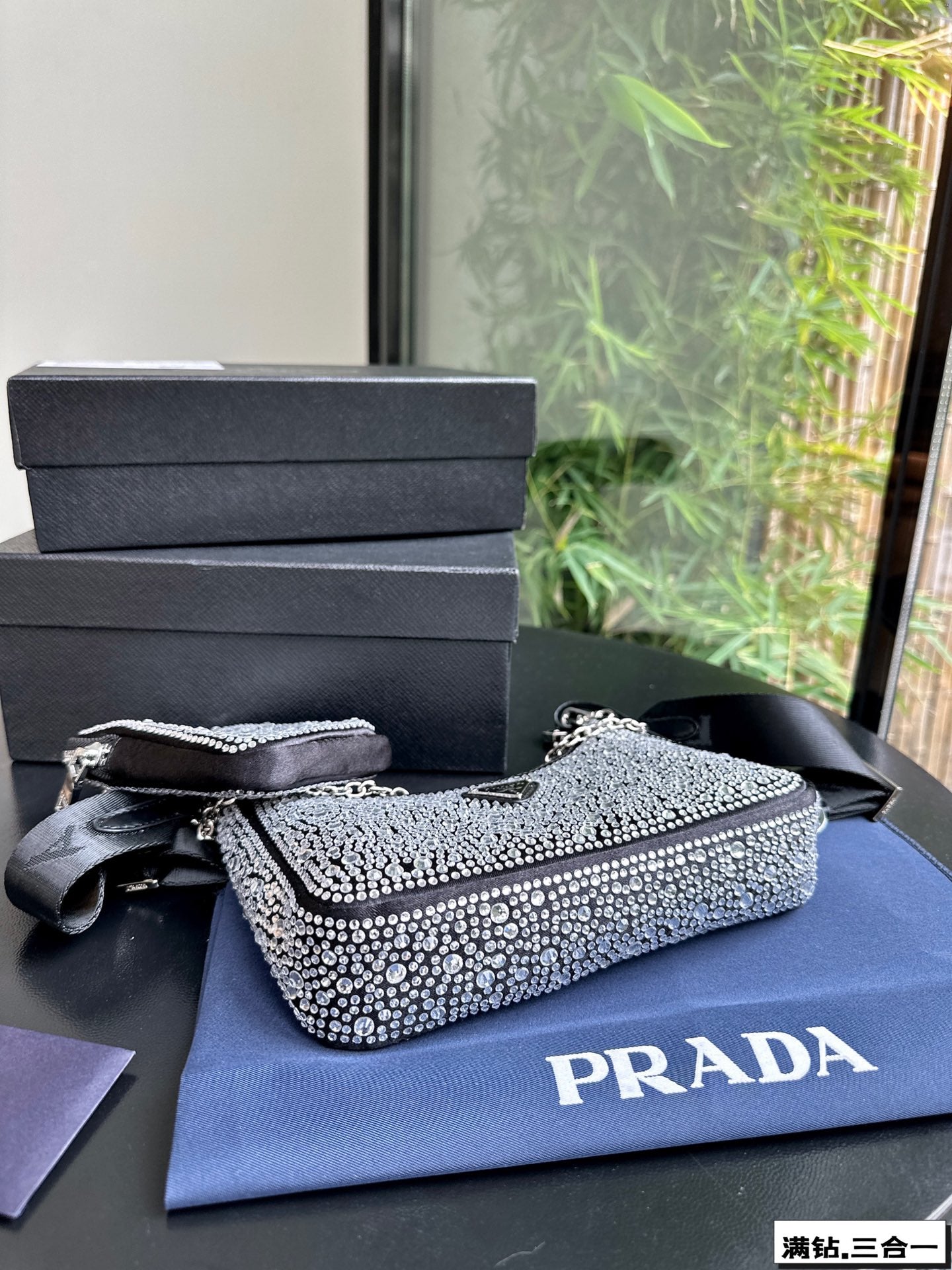 P-Shoulder Bag