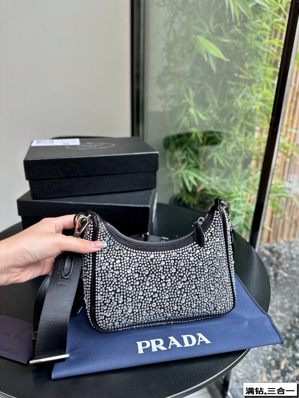 P-Shoulder Bag
