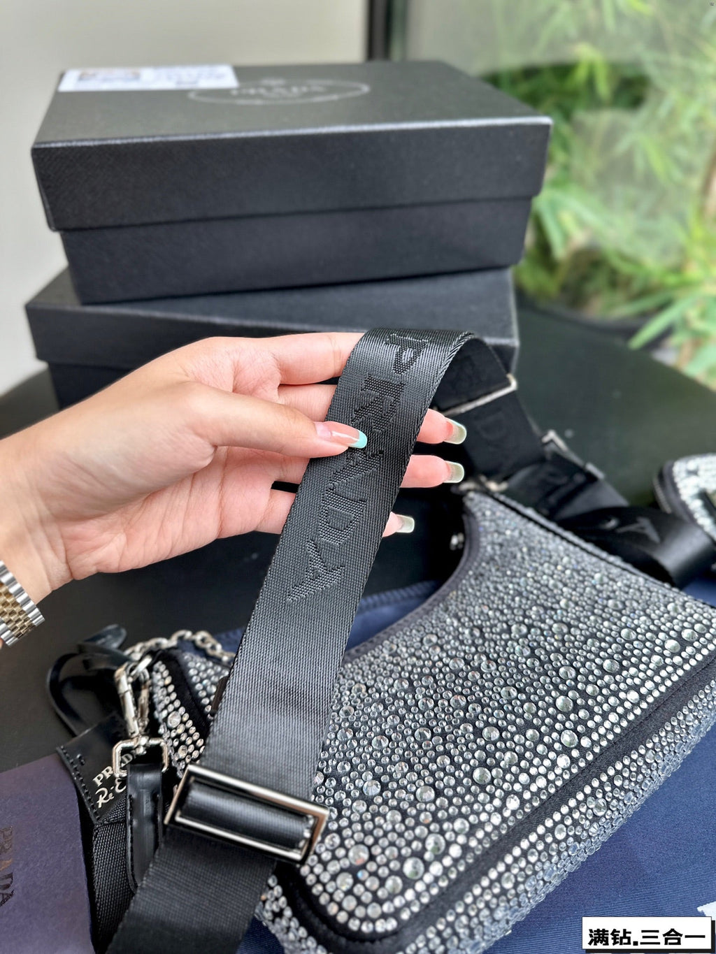 P-Shoulder Bag