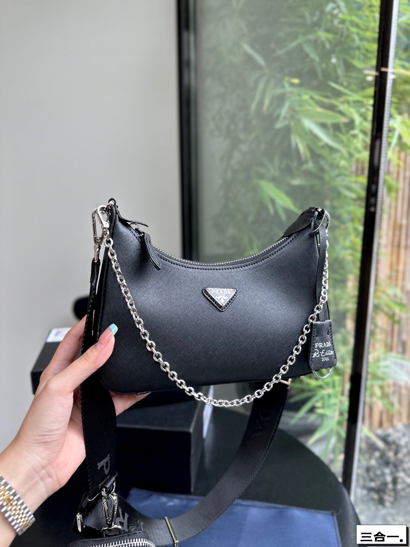 P-Shoulder Bag