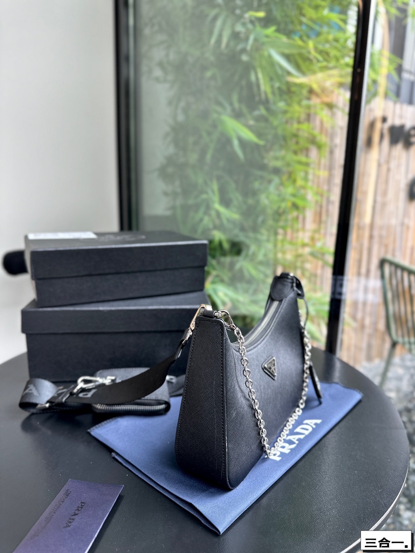 P-Shoulder Bag