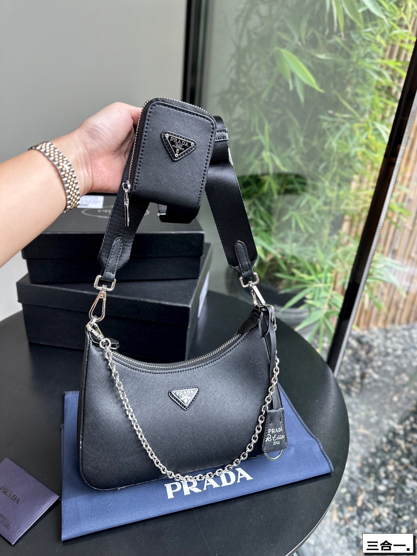 P-Shoulder Bag