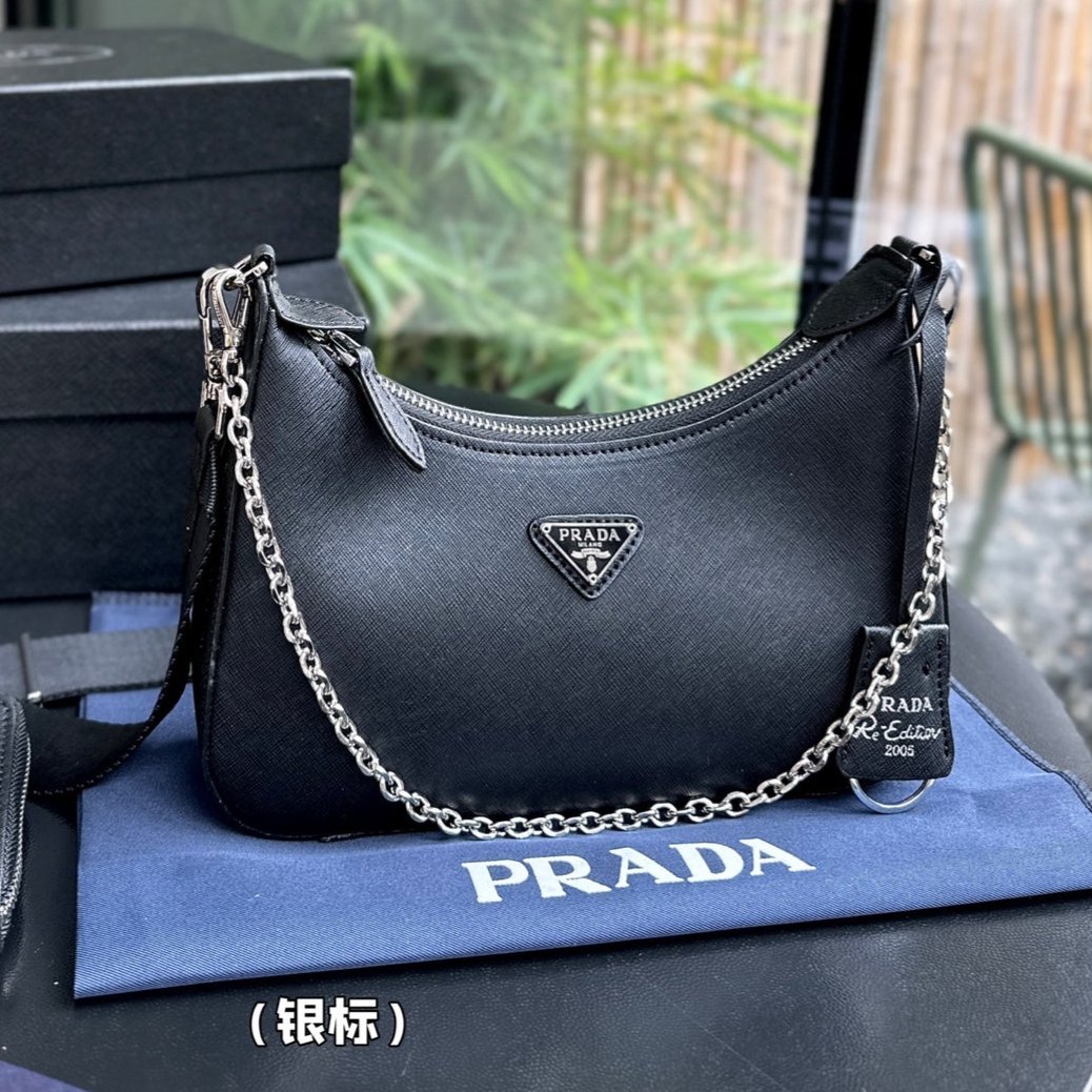 P-Shoulder Bag