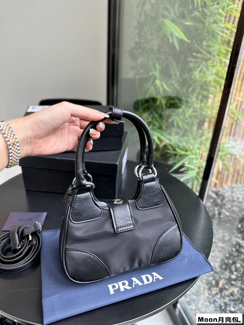 P-Shoulder Bag