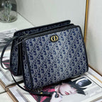 D-Book Tote