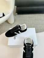 S-Sneakers