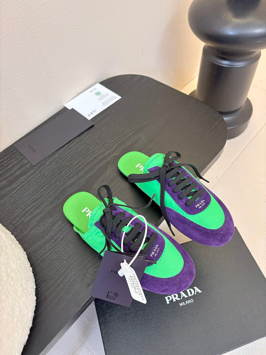 P-Sneakers