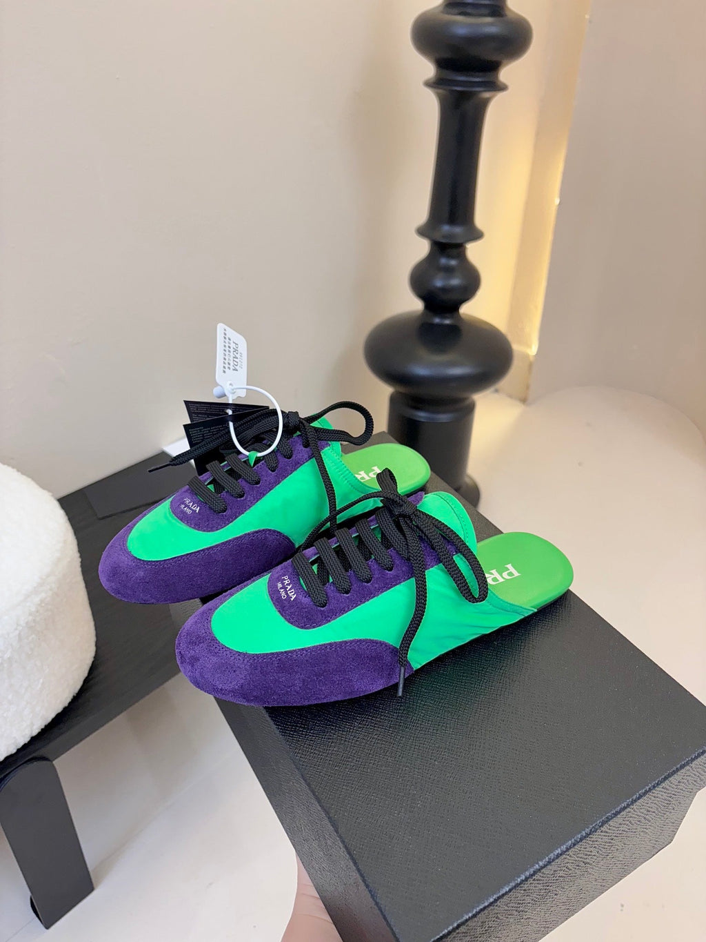 P-Sneakers