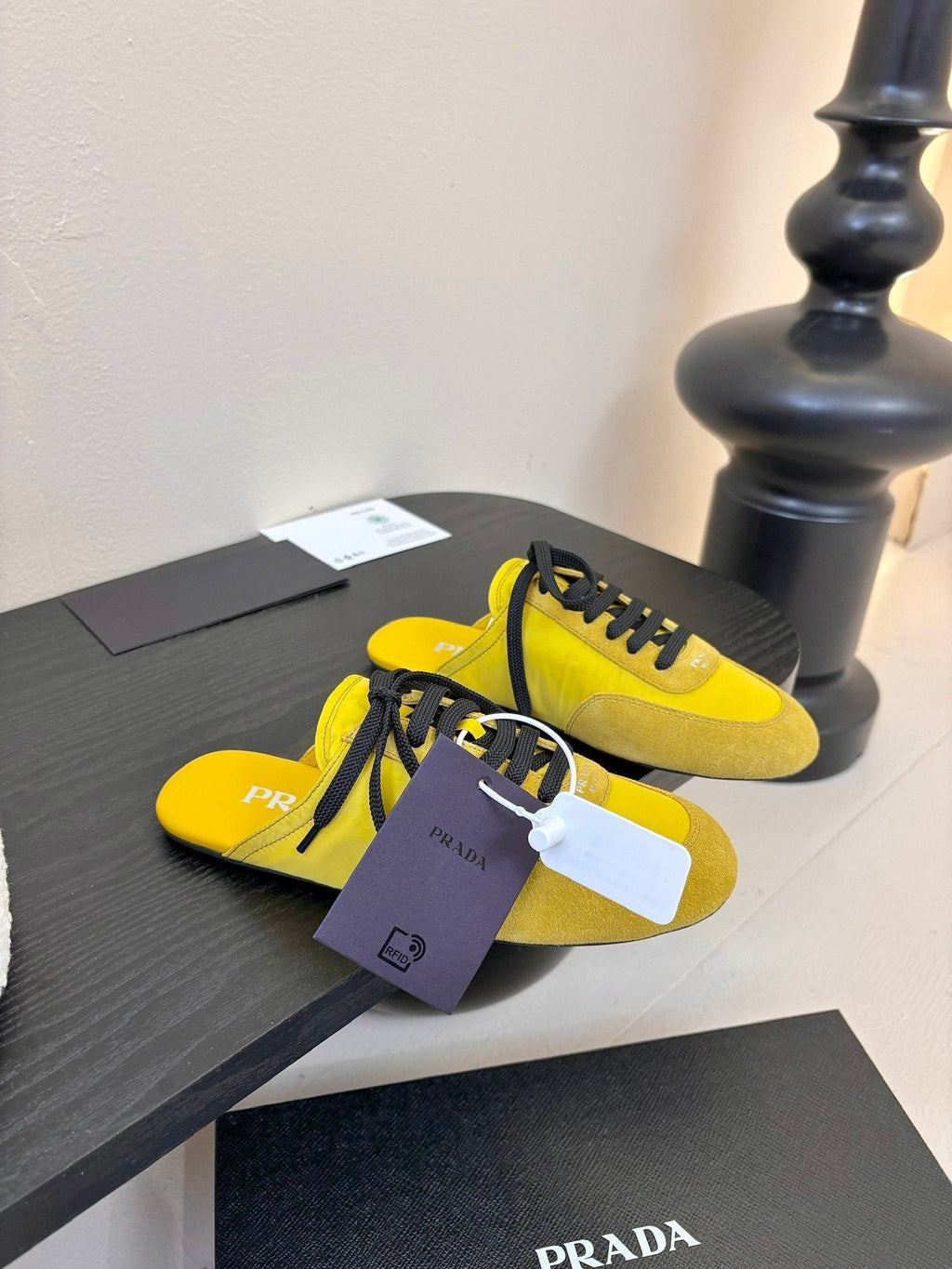 P-Sneakers