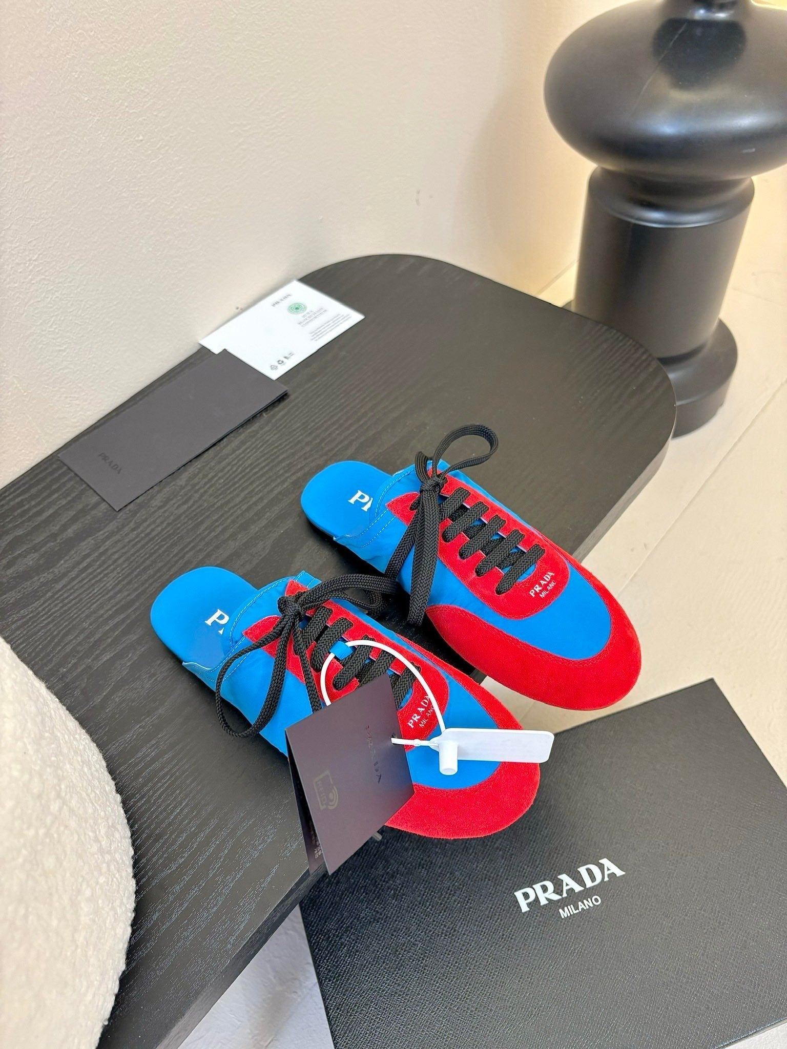 P-Sneakers