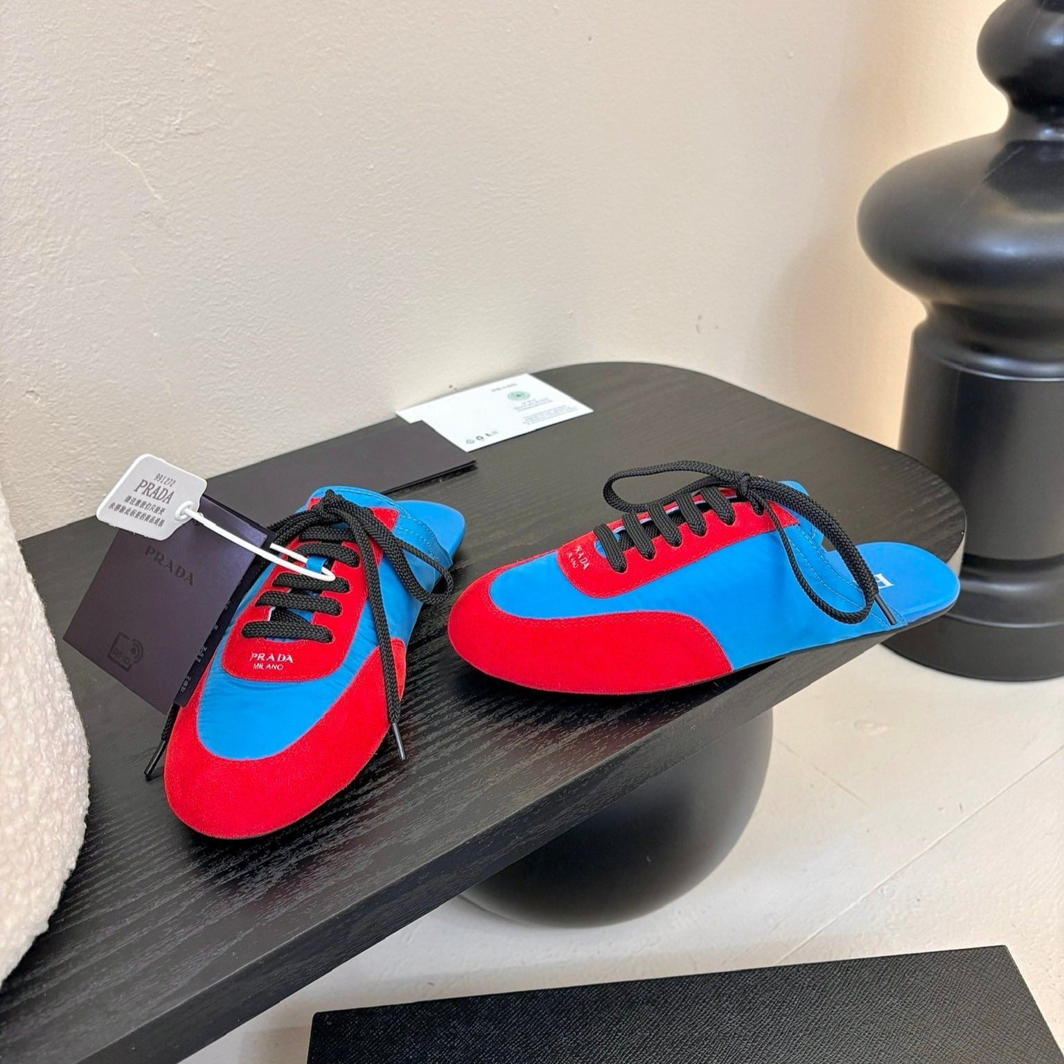 P-Sneakers
