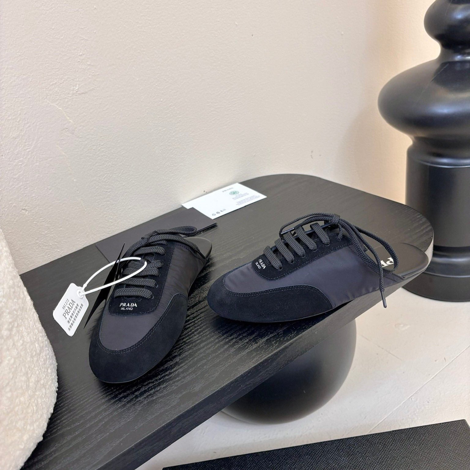 P-Sneakers