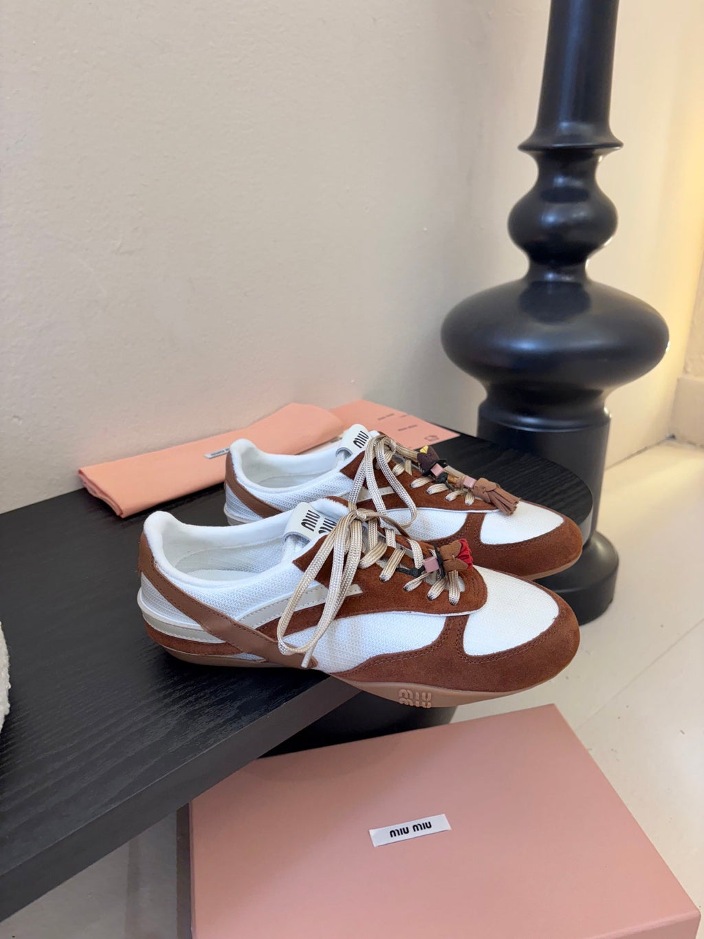 M-Sneakers
