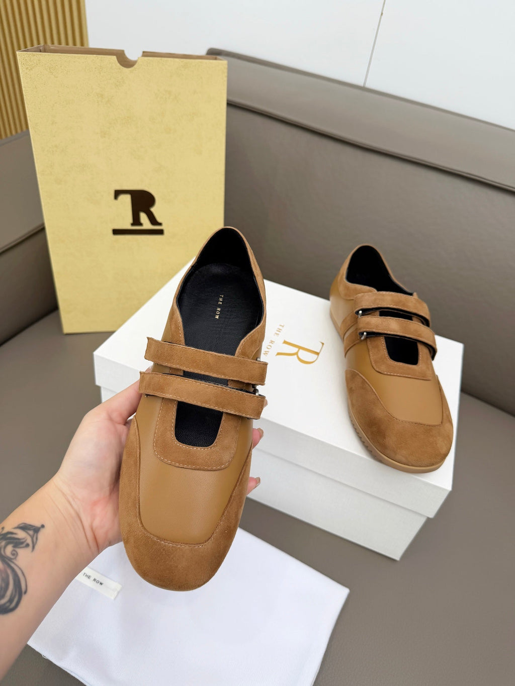 T-Sneakers