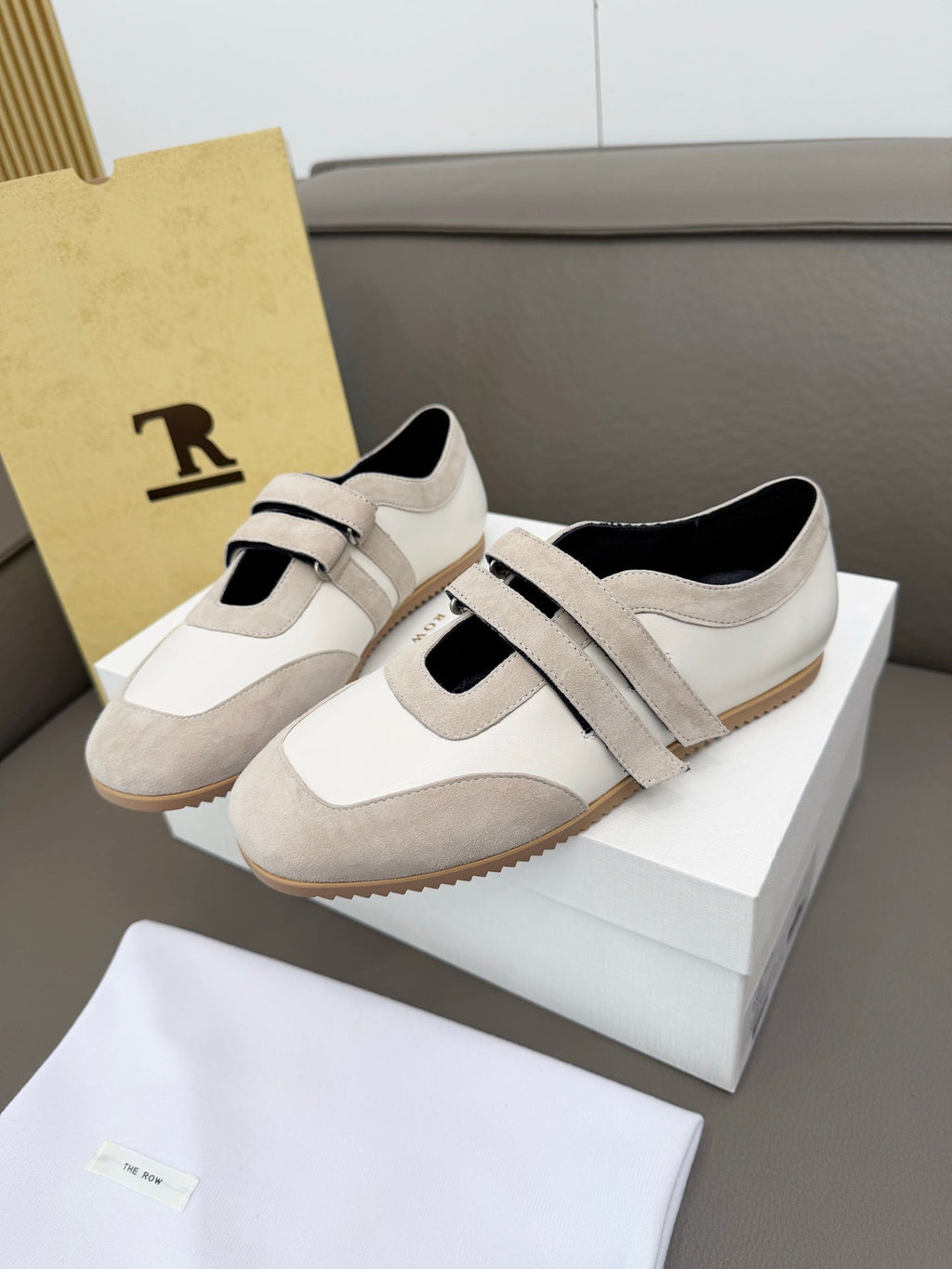 T-Sneakers