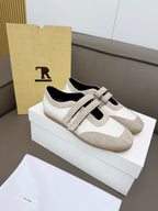 T-Sneakers