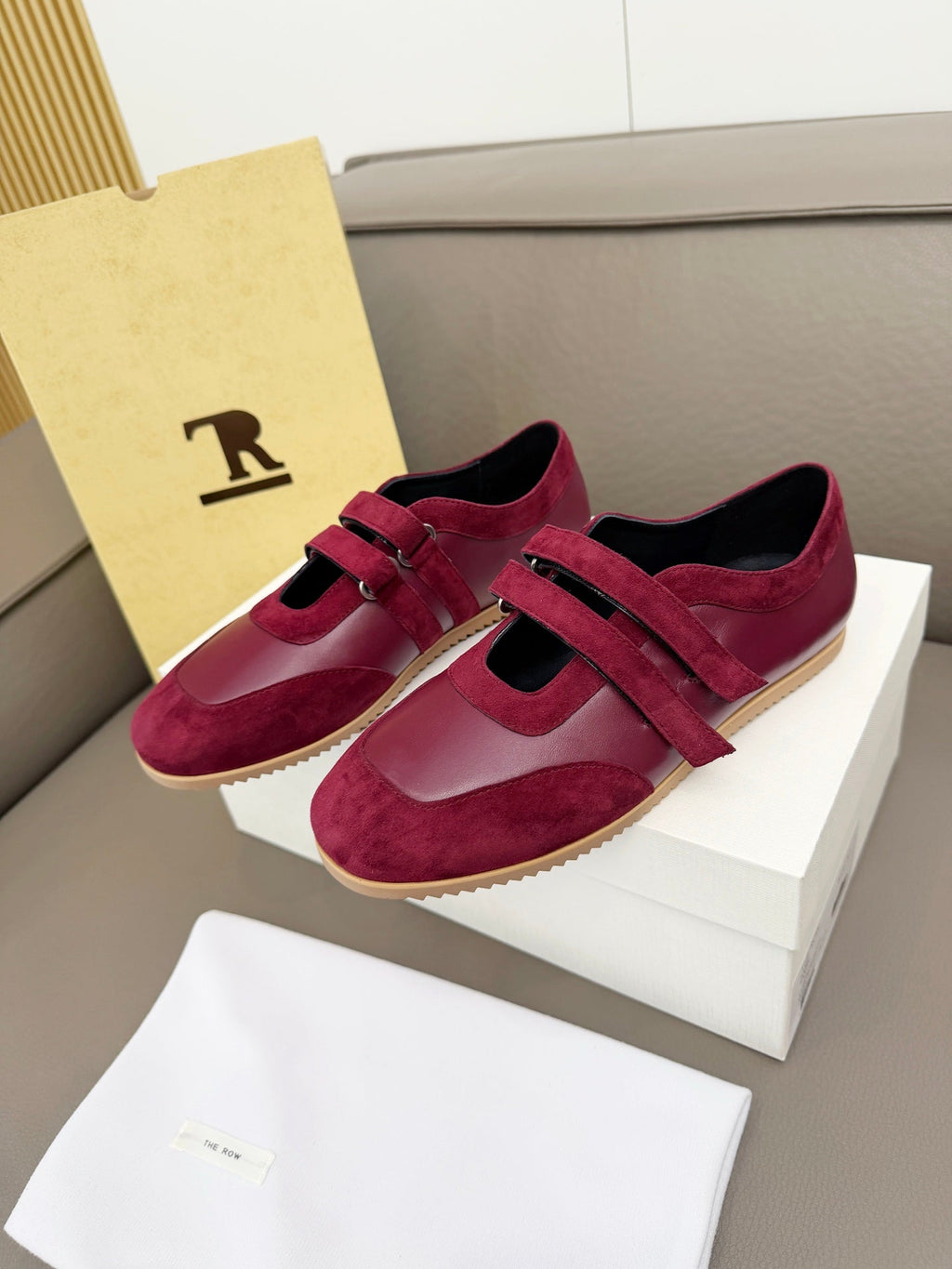 T-Sneakers