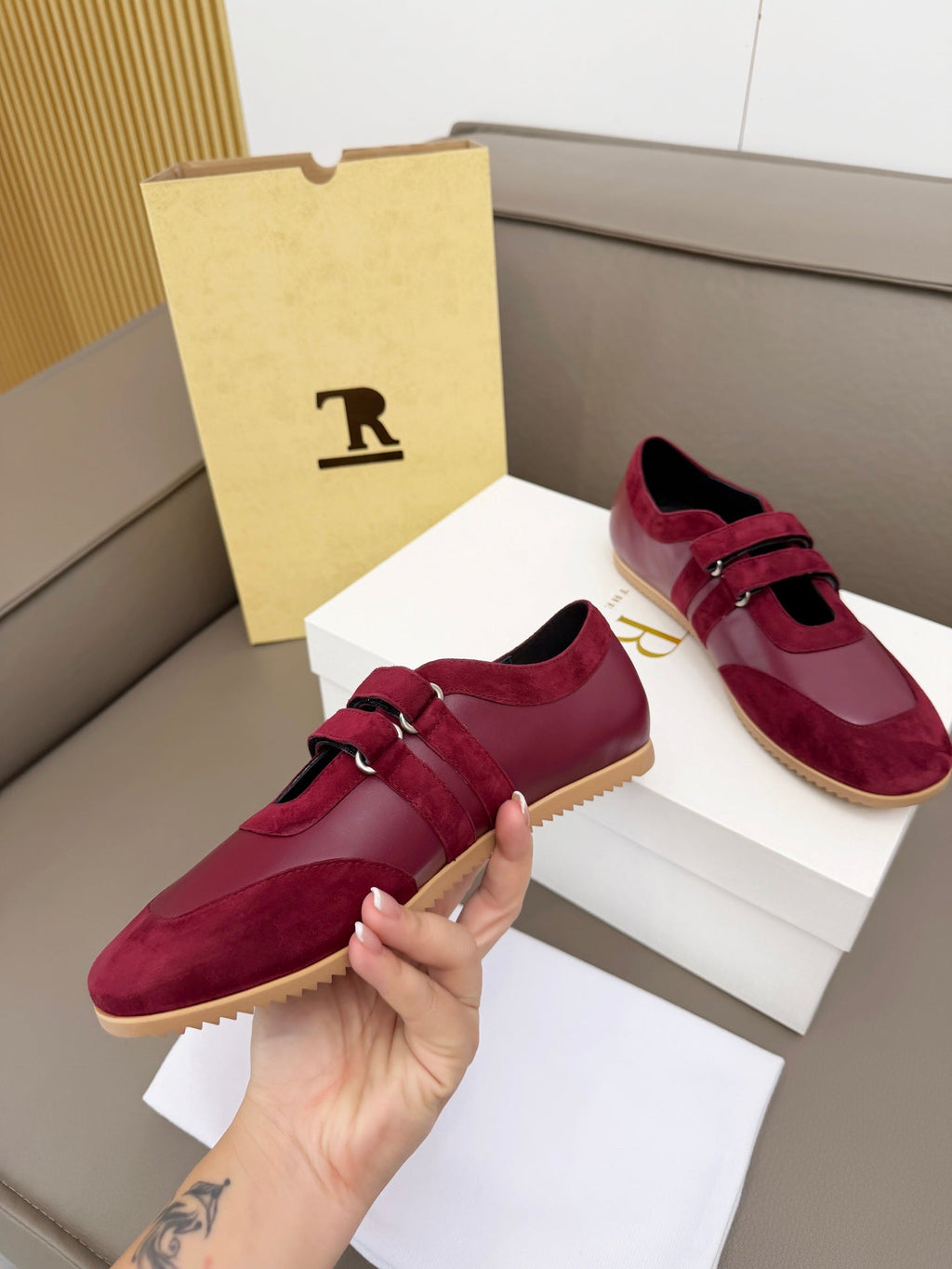 T-Sneakers