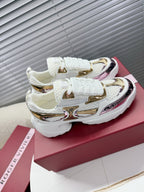 R-Sneakers