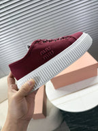 M-Sneakers