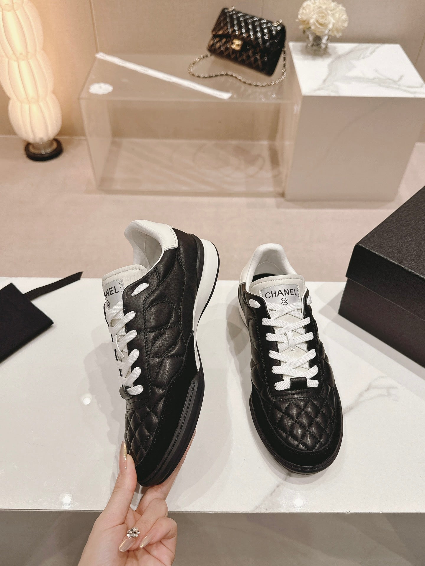 C-Sneakers
