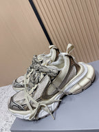 B-Sneakers