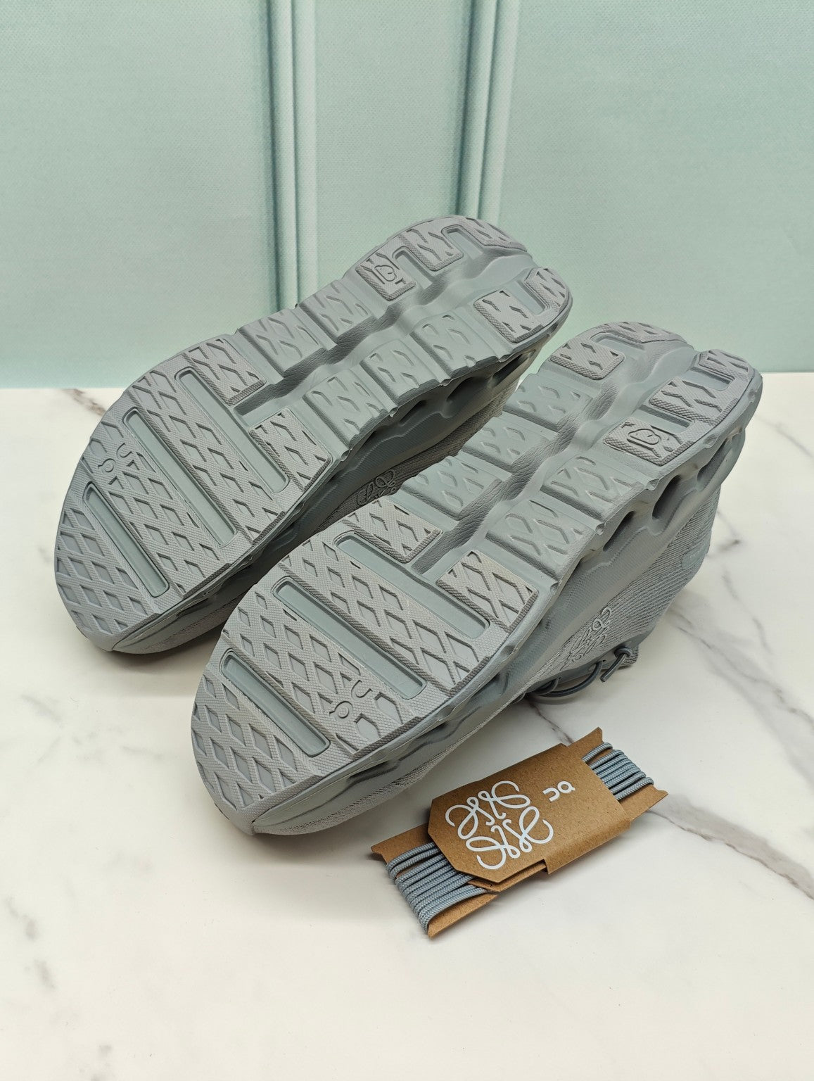 L2-Sneakers