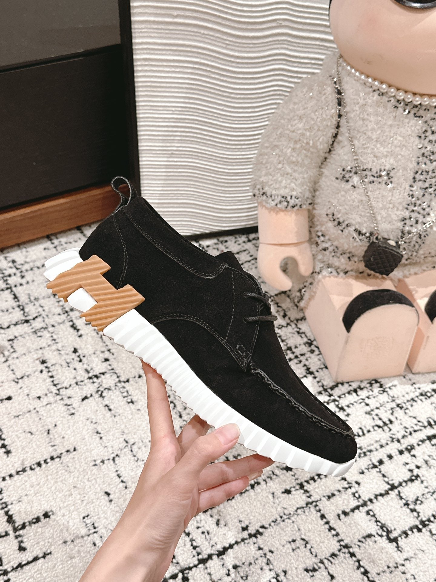 A-Sneakers