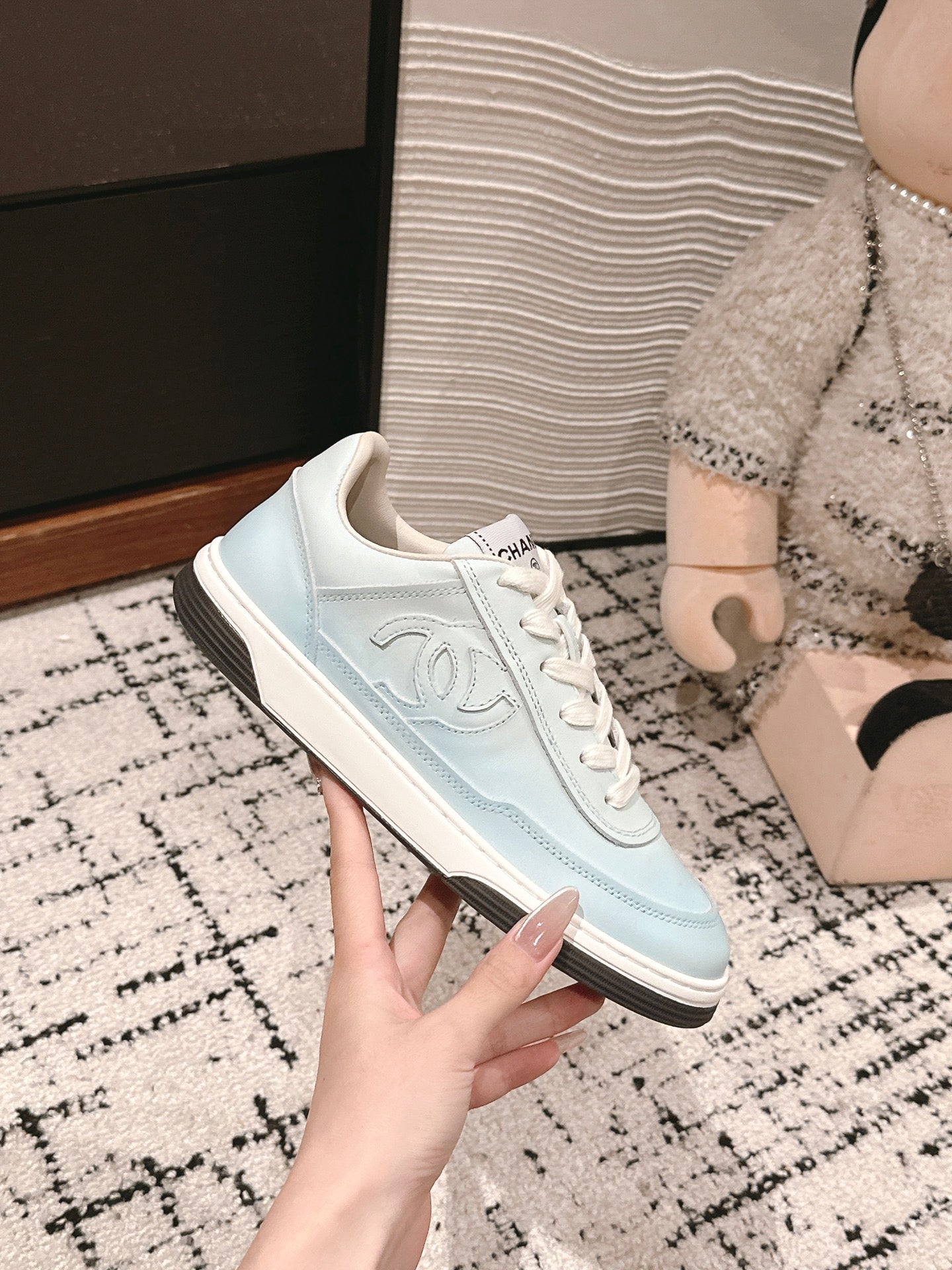 C-Sneakers