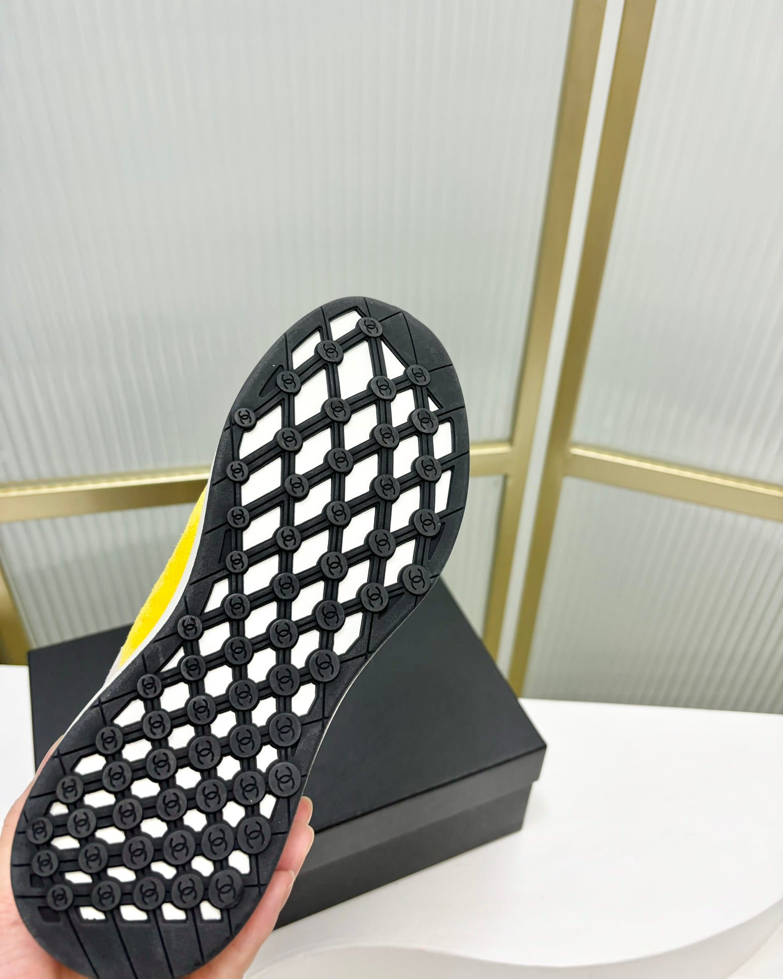 C-Sneakers