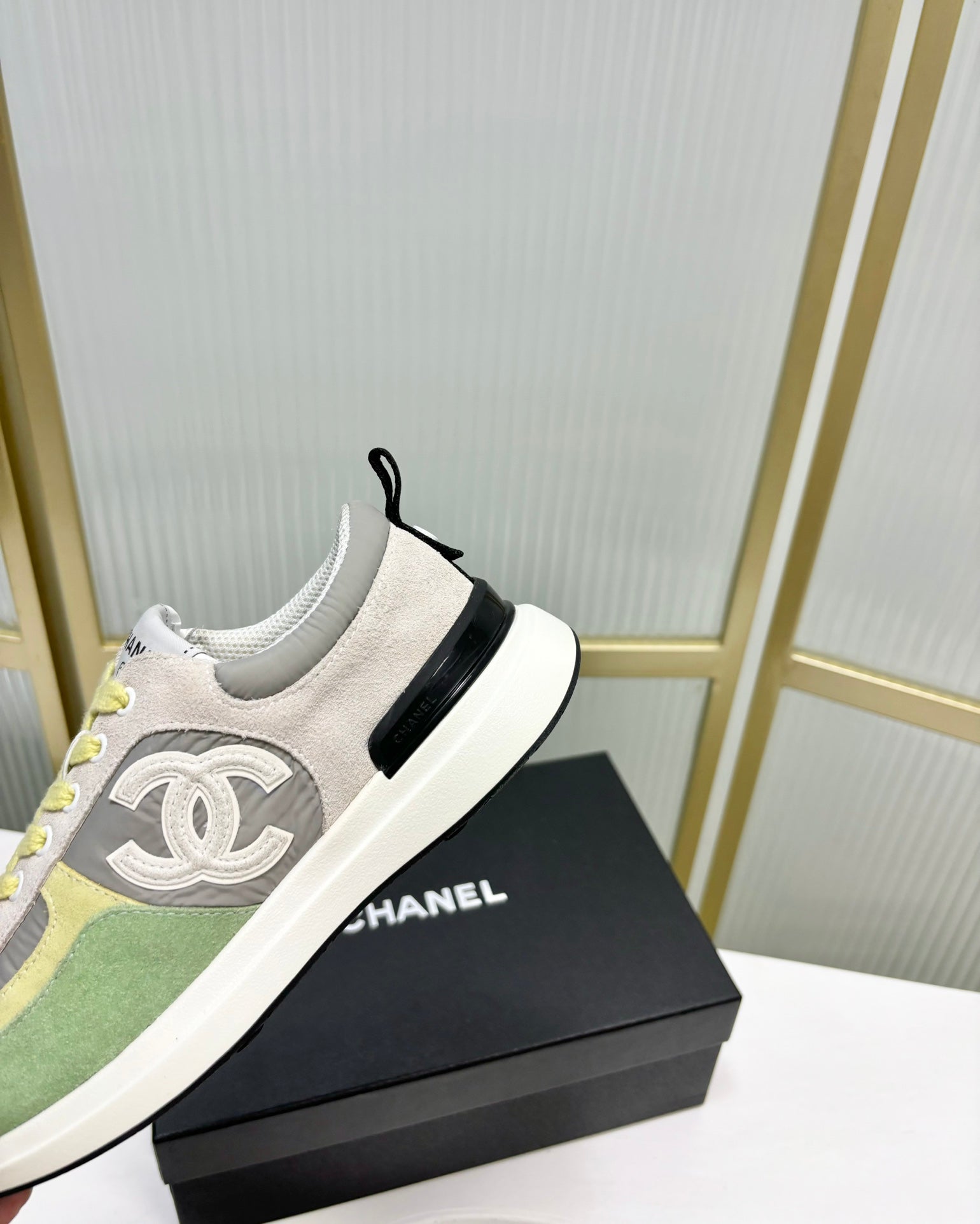 C-Sneakers
