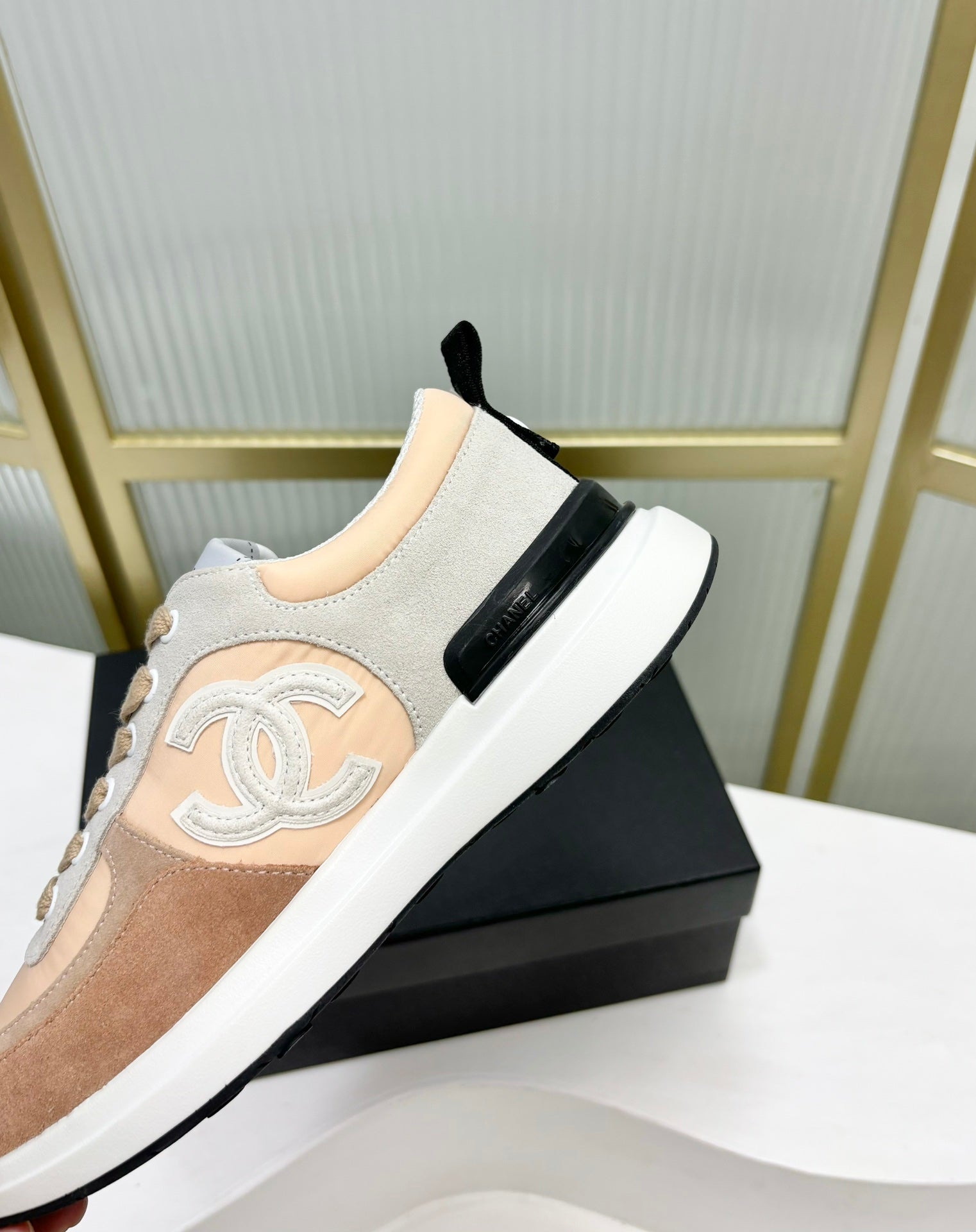 C-Sneakers